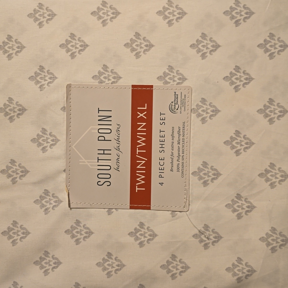 Twin/ Twin XL 4 piece sheet set